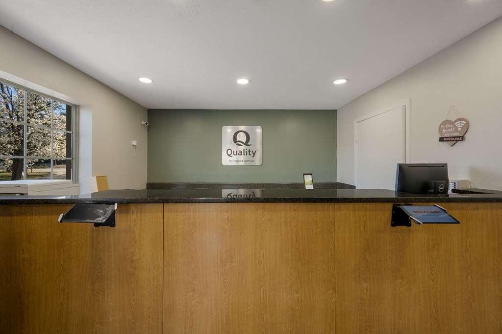 Quality Inn University Area Farmville Dalaman gambar
