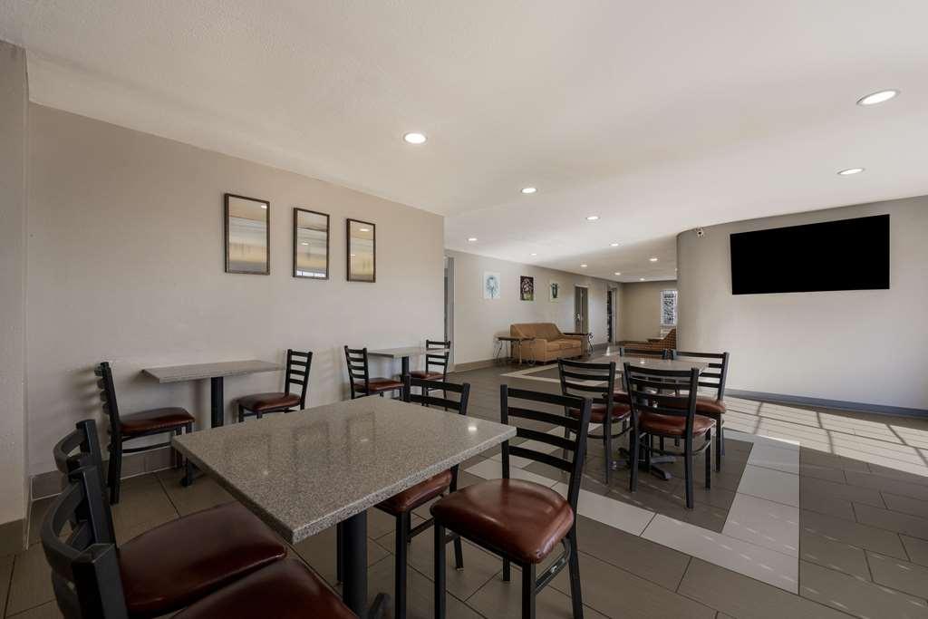 Quality Inn University Area Farmville Restoran gambar
